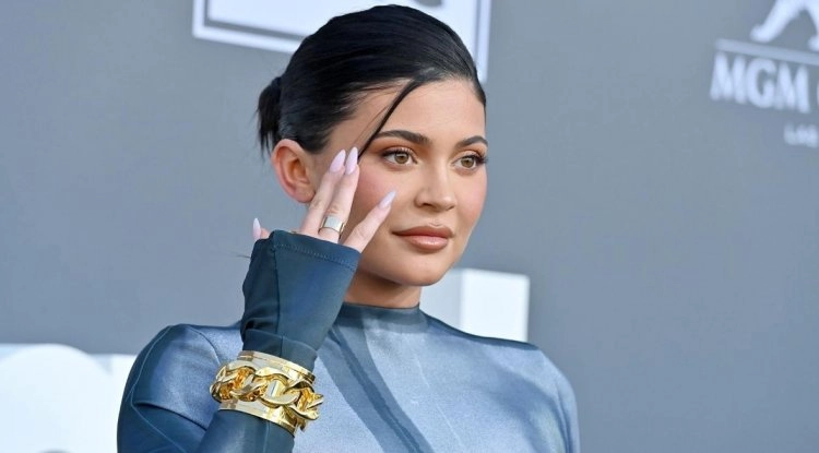 Kylie Jenner is embroiled in a controversy over a private jet, but Kourtney Kardashian was called out for this earlier this year